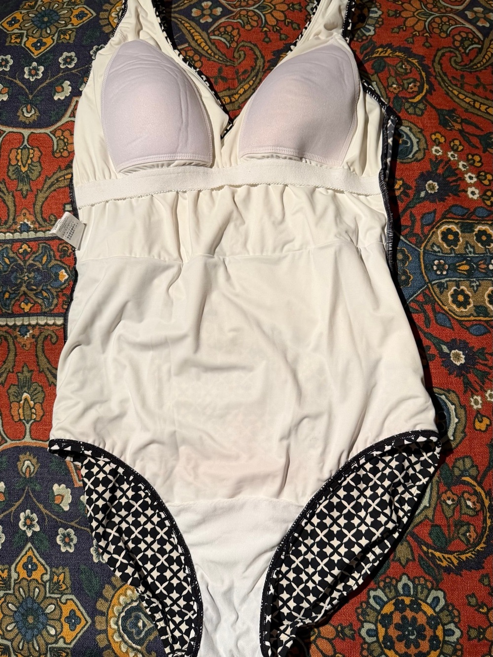 L.L.Bean Black and White Leaf-Print One-Piece Swimsuit - Picture 5 of 6